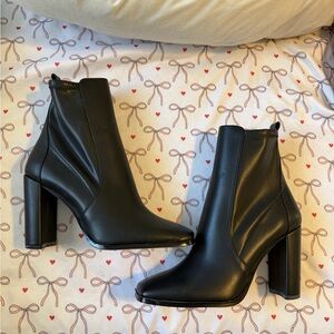SOLD - Aldo Sleek Black Ankle Booties